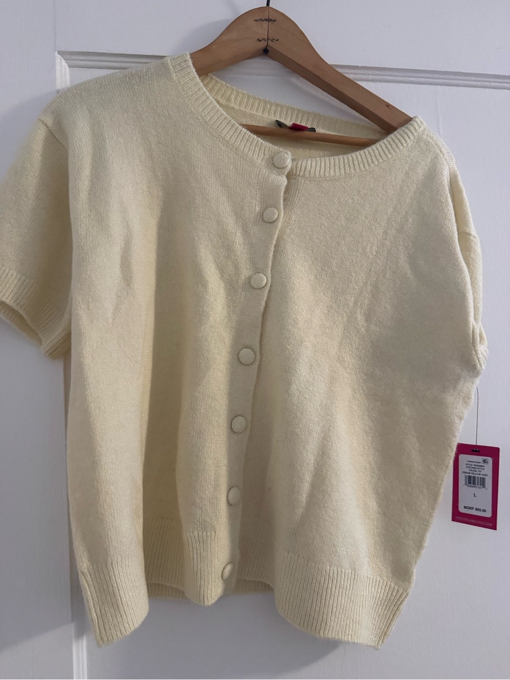 NWT butter yellow Vince camuto button sweater